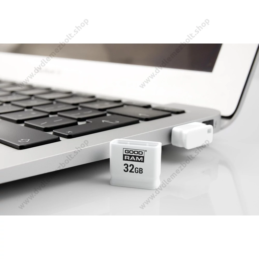 GOODRAM UPI2 PICCOLO USB 2.0 PENDRIVE 32GB FEHÉR